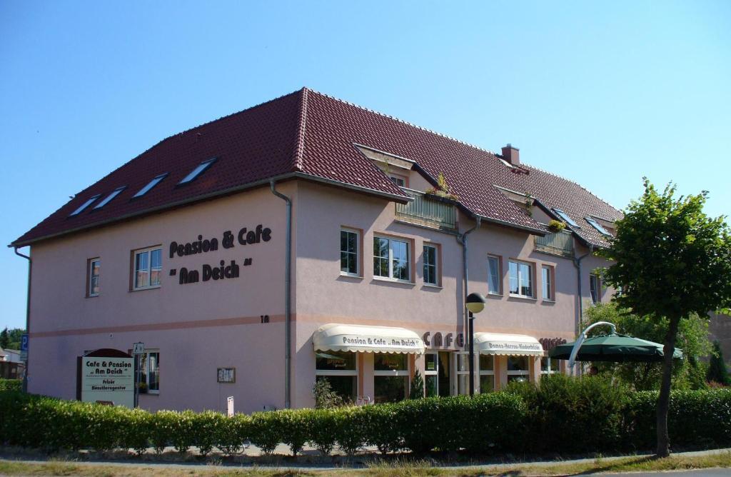 Pension Am Deich Kröslin 外观 照片